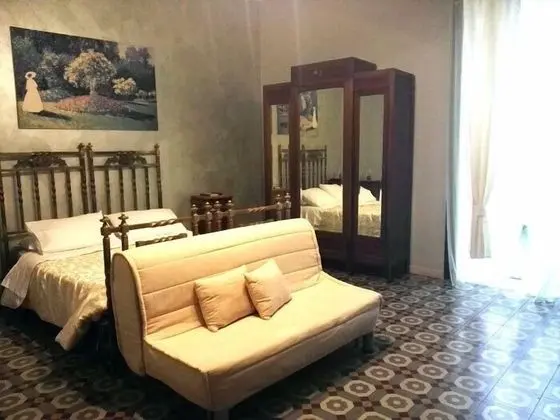 Dört Kişilik Oda, Deniz Manzaralı
