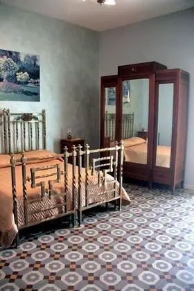 Dört Kişilik Oda, Deniz Manzaralı