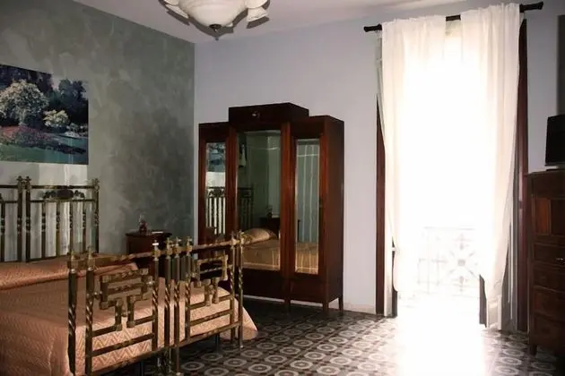 Dört Kişilik Oda, Deniz Manzaralı