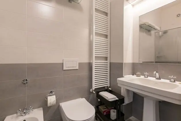 Comfort Tek Büyük veya İki Ayrı Yataklı Oda