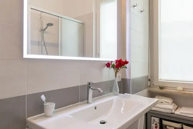 Comfort Tek Büyük veya İki Ayrı Yataklı Oda