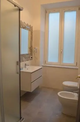 Deluxe Tek Büyük Yataklı Oda, Banyolu/Duşlu