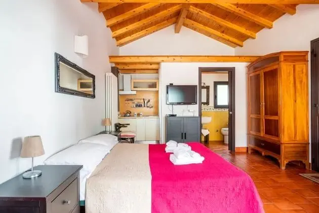 Stüdyo, Bahçe Manzaralı