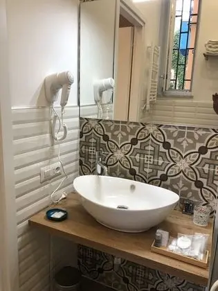 Standard Tek Büyük Yataklı Oda (Fresia)