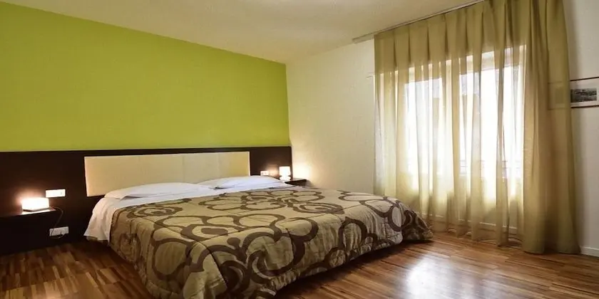 Standard Tek Büyük veya İki Ayrı Yataklı Oda, Banyolu/Duşlu (con un letto aggiunto )