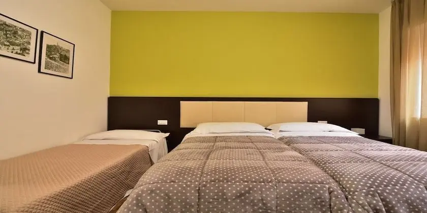 Standard Tek Büyük veya İki Ayrı Yataklı Oda, Banyolu/Duşlu (con un letto aggiunto )