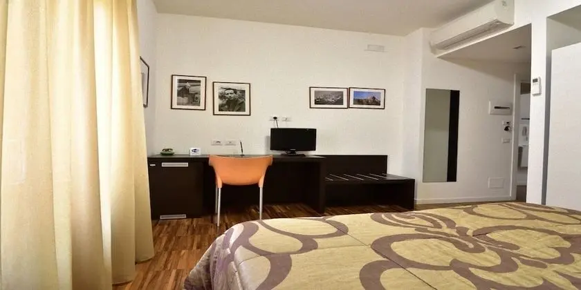 Standard Tek Büyük Yataklı Oda, Banyolu/Duşlu