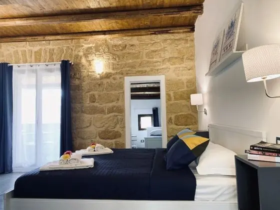 Deluxe Üç Kişilik Oda, Teras, Bahçe Manzaralı