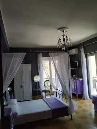 Deluxe Oda, 1 Büyük (Queen) Boy Yatak (Penelope)