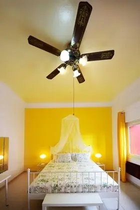 Tek Büyük Yataklı Oda, Özel Banyo (Yellow)