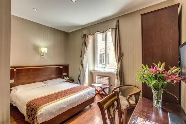 Basic Tek Büyük Yataklı Oda