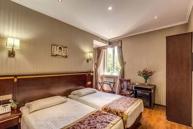 Basic Tek Büyük Yataklı Oda