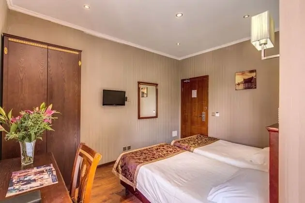 Basic Tek Büyük Yataklı Oda