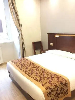 Basic Tek Büyük Yataklı Oda