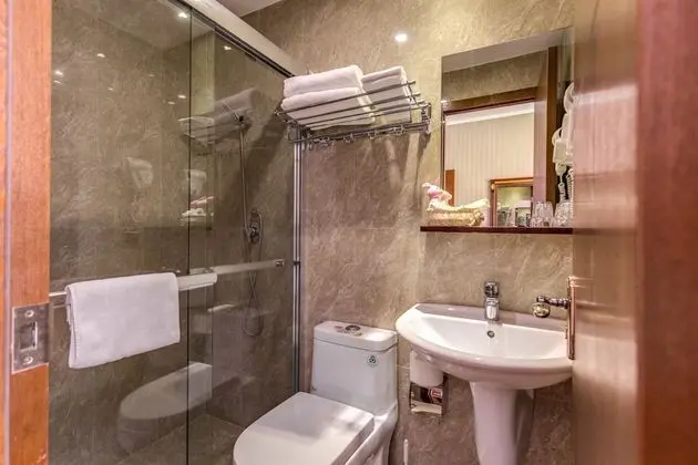 Basic Tek Büyük Yataklı Oda