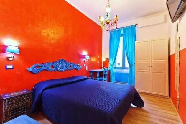 Classic Tek Büyük Yataklı Oda