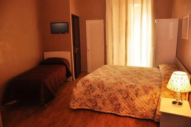 Classic Üç Kişilik Oda