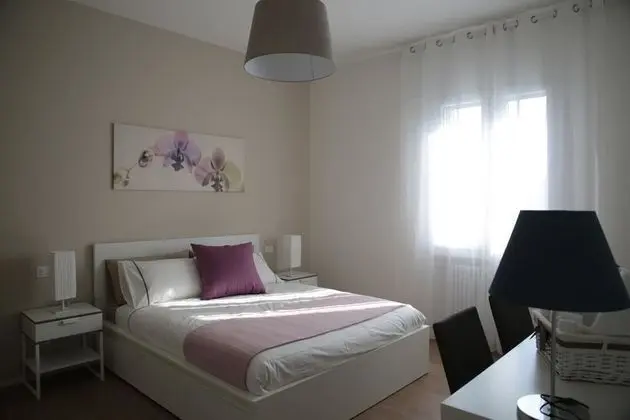 Standard Tek Büyük Yataklı Oda, Banyolu/Duşlu, Bahçe Manzaralı (Rosa)