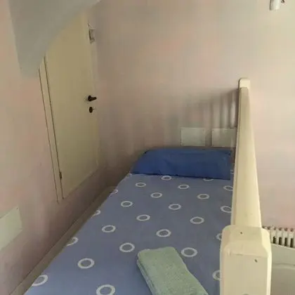 Economy Büyük Yataklı Tek Kişilik Oda, Özel Banyo