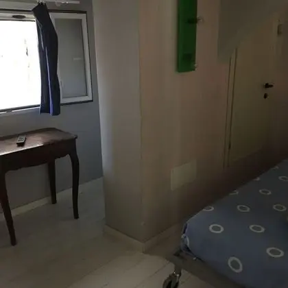 Economy Büyük Yataklı Tek Kişilik Oda, Özel Banyo
