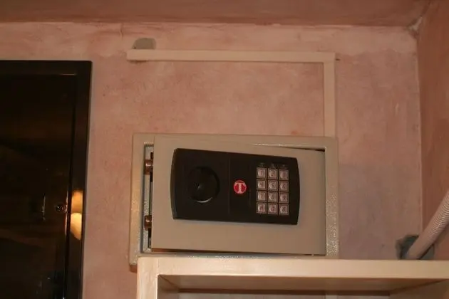 Economy Büyük Yataklı Tek Kişilik Oda, Özel Banyo