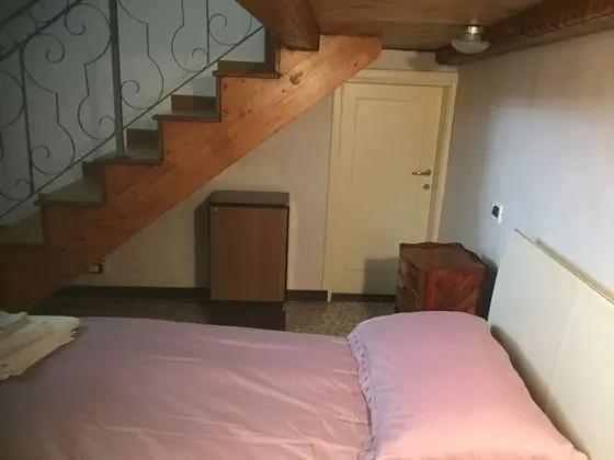 Luxury Tek Büyük Yataklı Oda