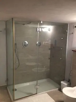 Luxury Tek Büyük Yataklı Oda
