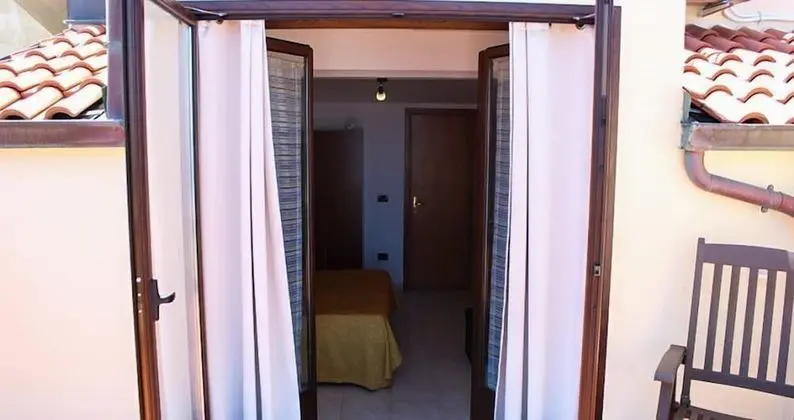 Comfort Tek Büyük Yataklı Oda, Deniz Manzaralı