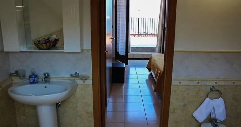 Comfort Tek Büyük Yataklı Oda, Deniz Manzaralı