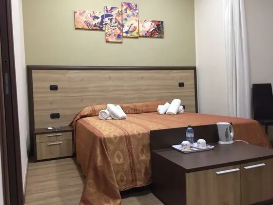 Standard Tek Büyük Yataklı Oda