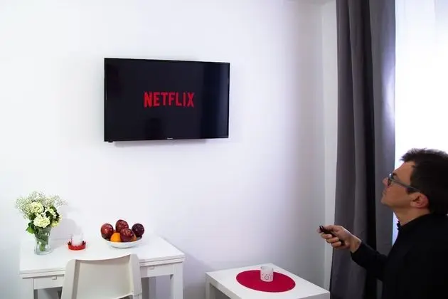 Basic Tek Büyük Yataklı Oda, Ortak Banyo