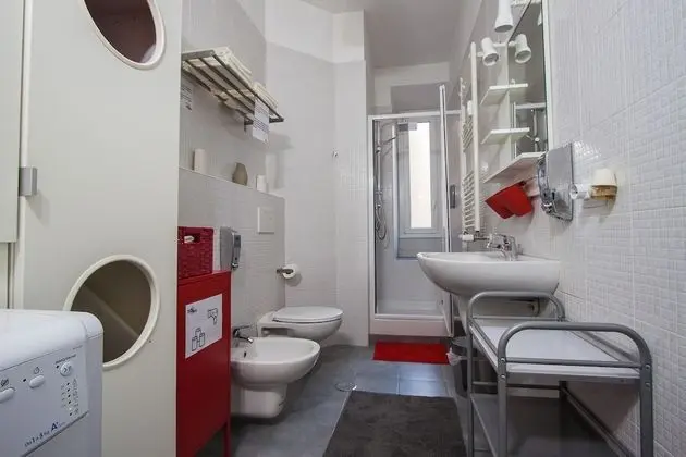 Basic Tek Büyük Yataklı Oda, Ortak Banyo