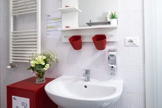 Basic Tek Büyük Yataklı Oda, Ortak Banyo