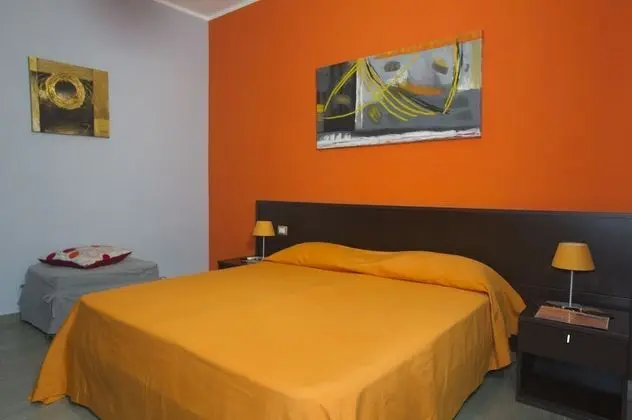 Üç Kişilik Oda