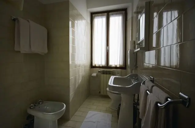 Economy Tek Büyük Yataklı Oda, Ortak Banyo
