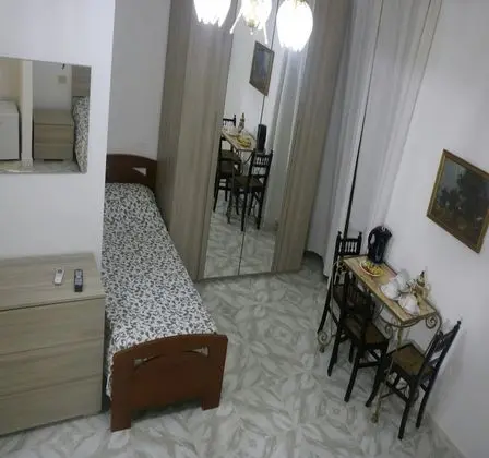 Üç Kişilik Oda