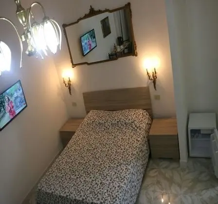 Üç Kişilik Oda