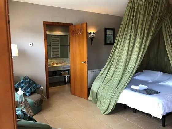 Tek Büyük veya İki Ayrı Yataklı Oda (Emerald)