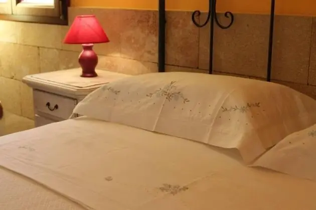 Üç Kişilik Oda
