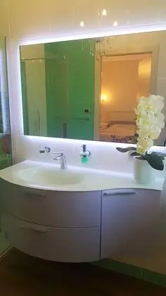 Deluxe Tek Büyük Yataklı Oda (Katerina)