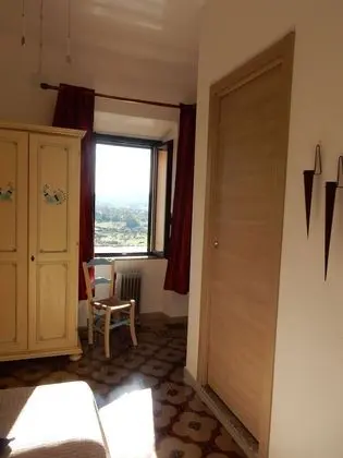 Traditional Tek Büyük veya İki Ayrı Yataklı Oda