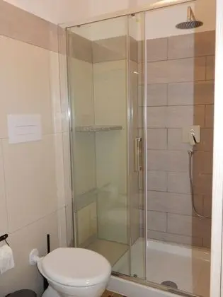 Traditional Tek Büyük Yataklı Oda