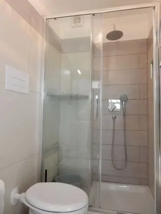 Traditional Tek Büyük Yataklı Oda