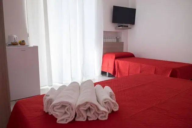 Üç Kişilik Oda