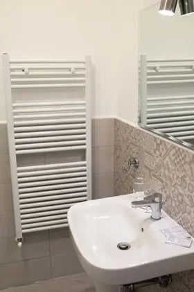 Üç Kişilik Oda