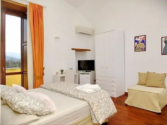 Tek Büyük Yataklı Oda, Balkon