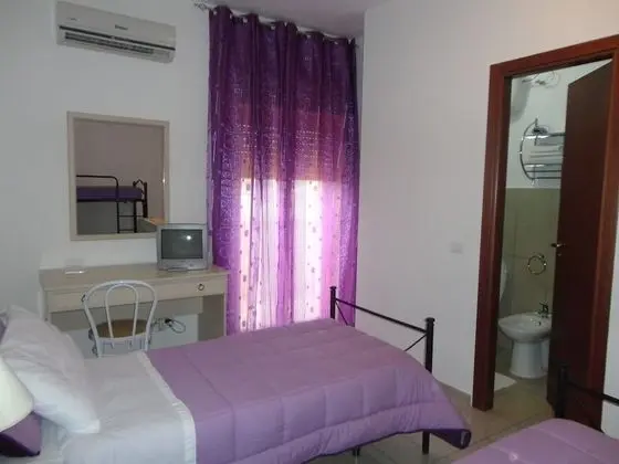 Basic Üç Kişilik Oda, Özel Banyo, Avlu