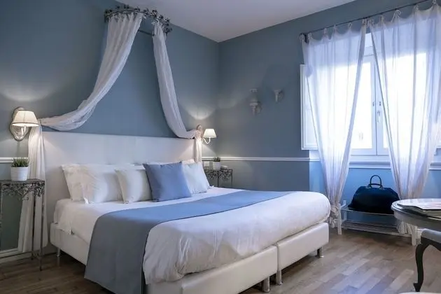 Tek Büyük veya İki Ayrı Yataklı Oda, Şehir Manzaralı