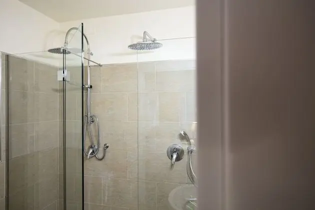 Tek Büyük veya İki Ayrı Yataklı Oda, Şehir Manzaralı