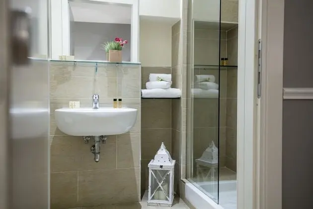 Tek Büyük veya İki Ayrı Yataklı Oda, Şehir Manzaralı